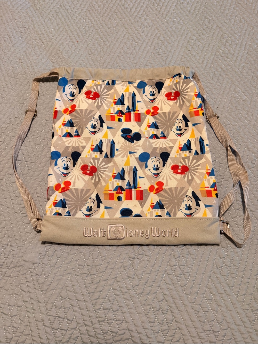 Walt Disney World Drawstring Back EUC